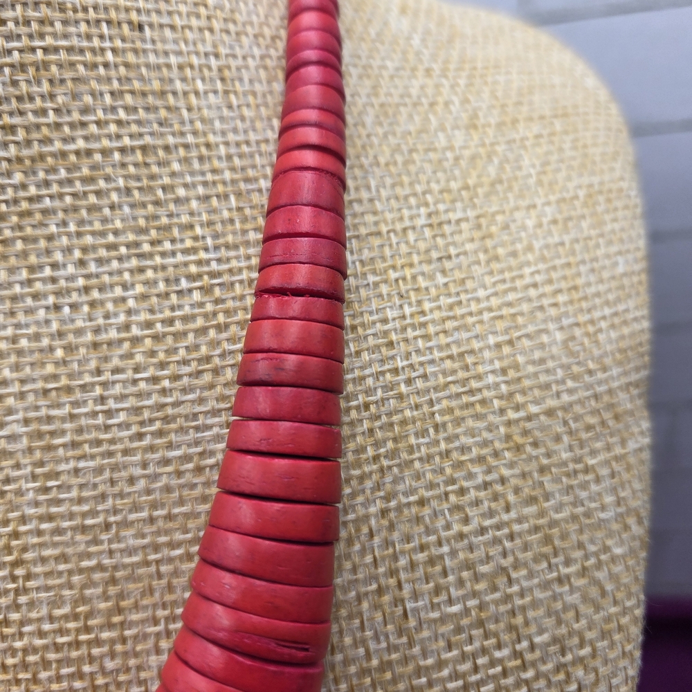 Vintage Red Wood Disk Necklace - Picture 3 of 6
